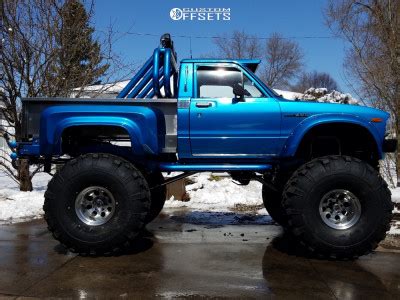 1983 Toyota Pickup With 15X12 73 Mickey Thompson Classic Iii And 44 18