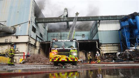 Florida Waste Facility Fire Has Been Burning For Nearly A Week Forcing Schools To Close And Residents To Stay Inside Cnn Florida Waste Facility Fire Has Been Burning For Nearly A Week Forcing Schools To Close And Residents To Stay Inside Cnn