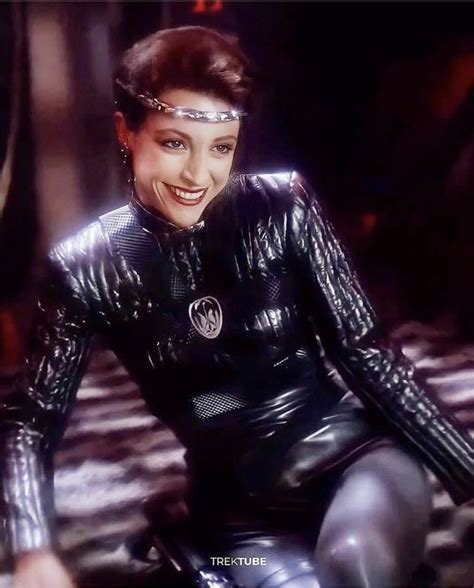 Nude Nana Visitor