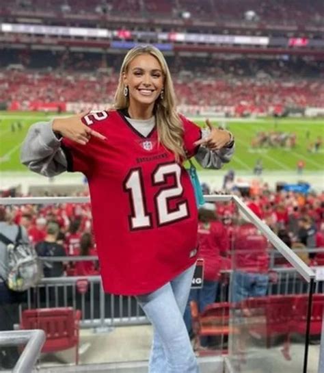Tom Brady Loving Onlyfans Model Leaves Fans Drooling With Gorgeous Tom Brady Loving Onlyfans Model Leaves Fans Drooling With Gorgeous